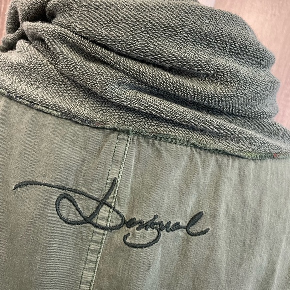 Desigual- Green Zip up Cowl Neck Designer Floral & Embellished Jacket. - Picture 5 of 15